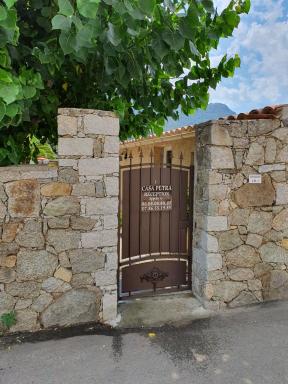 Casa Petra - Housity