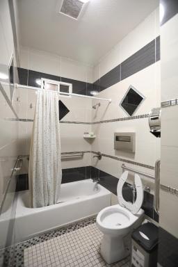 Oak Hotel - Housity