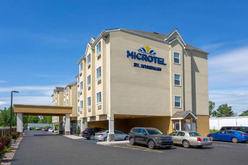 Microtel Inn & Suites by Wyndham Niagara Falls - Housity