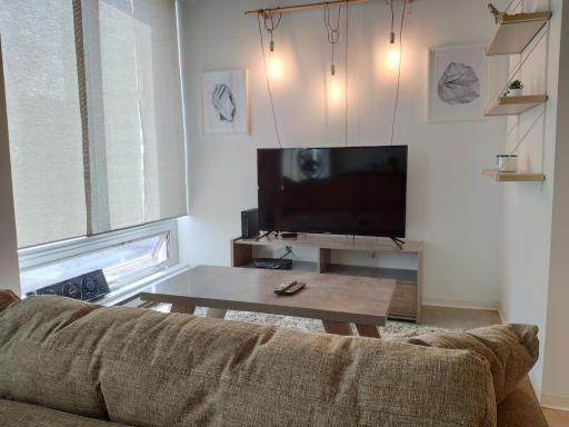 Modern DOWNTOWN Loft Near ROGERS PLACE,SHAW CONF - Housity
