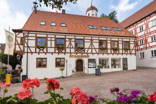 Hotel-Restaurant Straussen - Housity