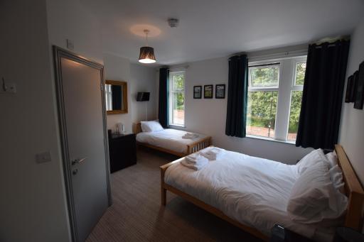 The Crow Inn - Housity