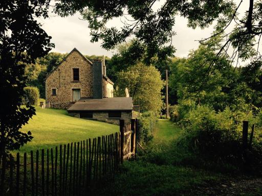 vakantiehuis met hottub en zicht op de Semois - Housity