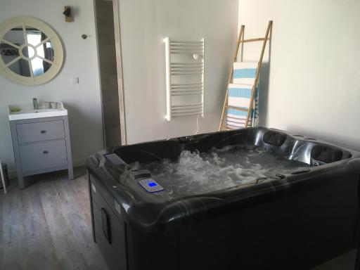Gîte avec jacuzzi privatif à proximité de l'océan - Housity