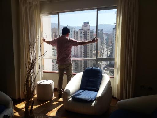 APARTAMENTO PRIVADO Piso 20a, CENTRICO, CERCA EMBAJADA USA, TELEFERICO, MALLS, VISTAS 360 y ZONA SEGURA - Housity