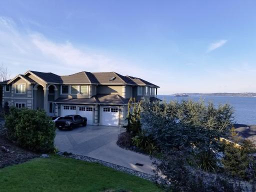 Redondo waterfront house with a private room - Housity