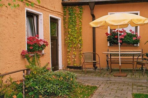 Preisguenstige-und-schoene-Ferienwohnung-zentral-gelegen-in-Bergen-auf-Ruegen - Housity