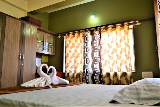 Crescent Holiday Homes - Housity