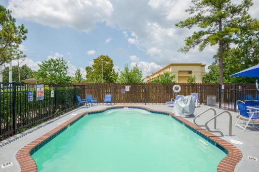 Trident Inn & Suites, Baton Rouge - Housity