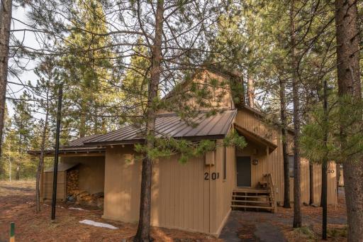 Cluster Cabin 20-Sunriver Vacation Rentals by Sunset Lodging - Housity