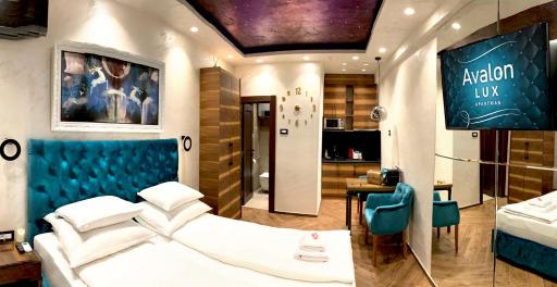 Avalon Lux Studio Apartment - Housity