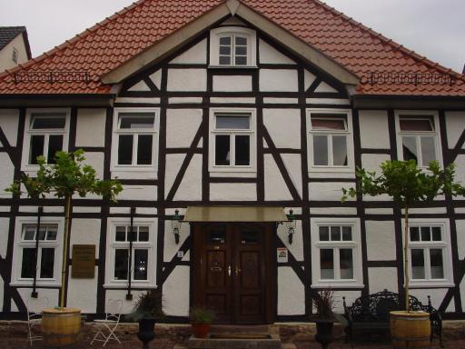 Robert's Bed & Breakfast - Housity