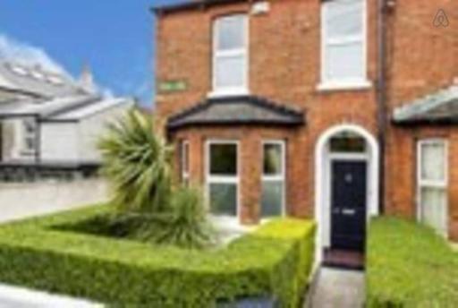 Rugby Lodge - Housity