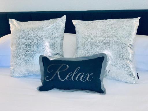 Bayside Retreat - Housity