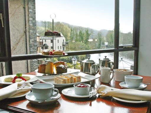 Whitewater Hotel & Spa - Housity
