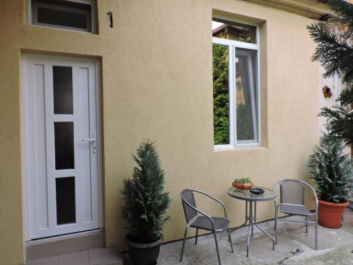 Old Town Apartament Oradea - Housity
