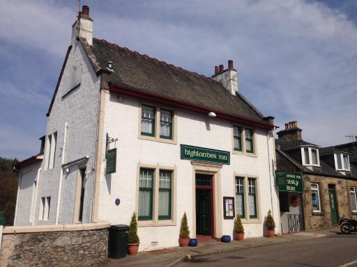 Highlander Inn - Housity