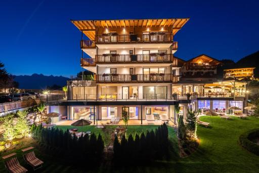 Hotel Sonnenheim - Housity