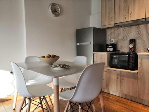 The Little Gem Under The Rocks - Housity