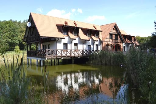 Apartamenty, domki, wędkowanie - Housity