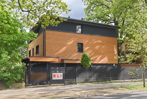 Unter den Eichen - Housity