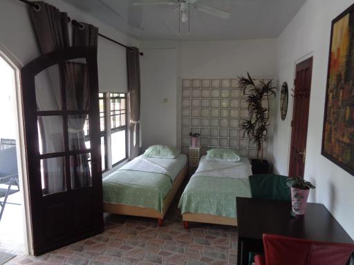 Guesthouse La Ressource - Housity