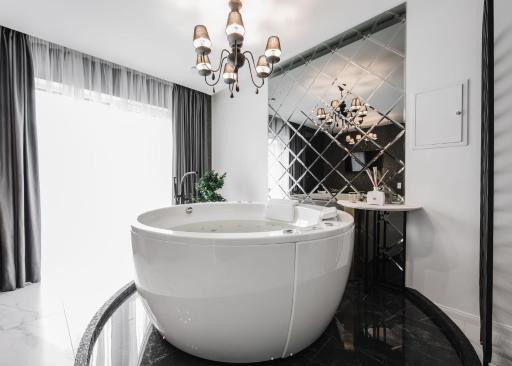 Luxury Suites Kaunas, self-check in - Housity