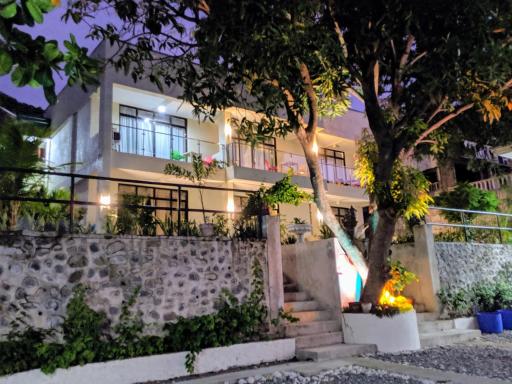 Bentrina Diving Resort - Housity