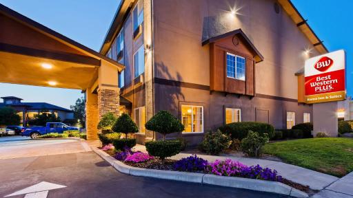 Best Western Plus Rama Inn & Suites - Housity