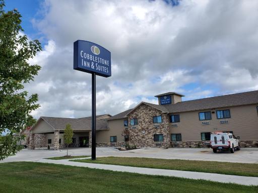 Cobblestone Inn & Suites - Boone - Housity
