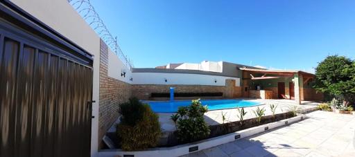 Deck com suíte/piscina/garagem. Próx. UFCA/Unileão - Housity