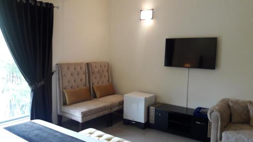 MaryLeena Hotel Gulberg - Housity