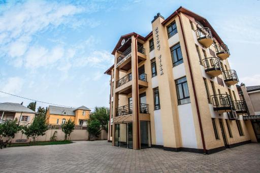 Hotel Holiday Villa - Housity