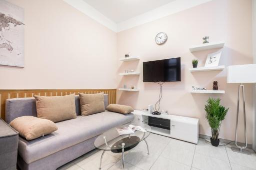 szerzodesbontas - King Prime Home with AC - Housity
