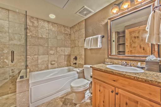 Silverado Lodge One Bedroom plus Loft by Canyons Village Rentals 223B - Housity