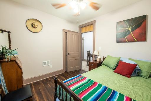 Lancaster City Apartment Near Convention Center - Housity