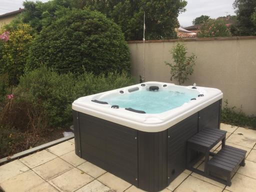 Le grand selve, jacuzzi et sauna - Housity