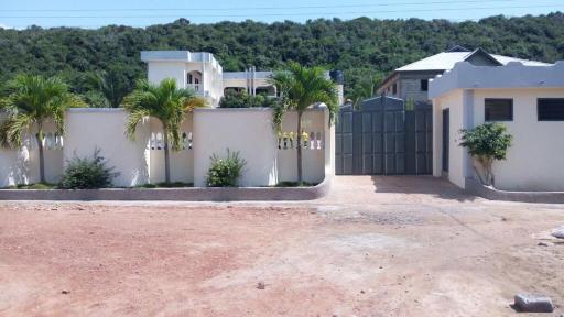 Jackson Guesthouse Anomabo - Housity