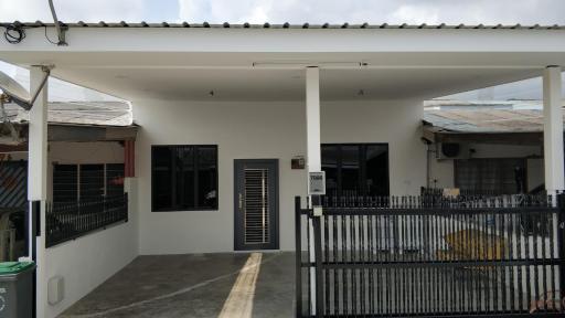 Mersing little homestay with free WIFI - Housity