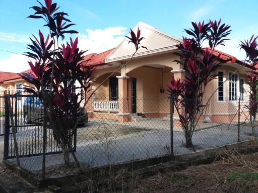 Seri Baqti Homestay - Housity