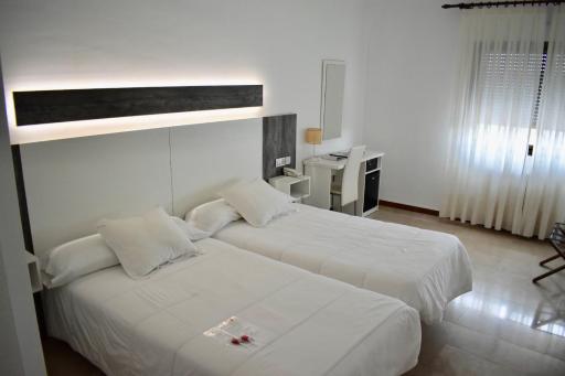 Emperatriz III - Housity