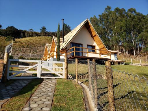 Chale Vale Encantado - Housity