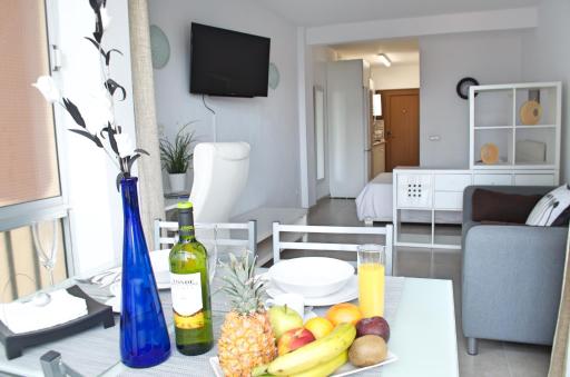 Edificio Seguro de Sol, Puerto La Cruz, Islas Canarias Tenerife - Housity