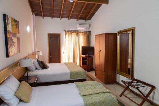 Travel Proud Hotel San Pedro del Fuerte - Housity