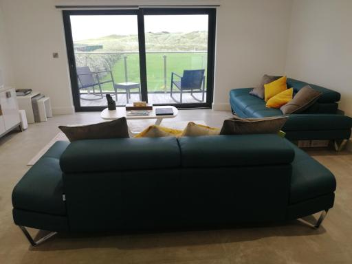 Portrush luxury apartment, Currangate - Hizvo