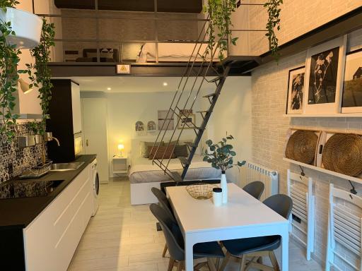 La Casa de Alejandro AT-47-44 - Housity