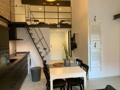 La Casa de Pablo AT-47-44 - Housity