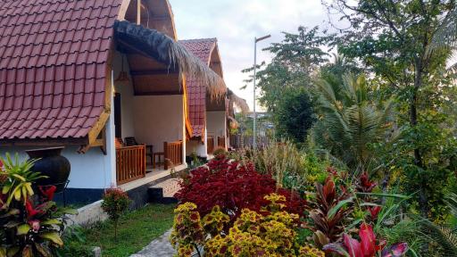 Bale Kembang Kuning - Hizvo