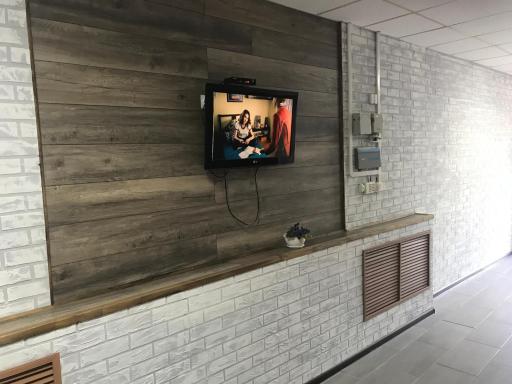 Otel Pozitiv - Housity