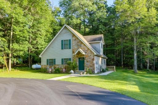 Z Lake Retreat - Housity